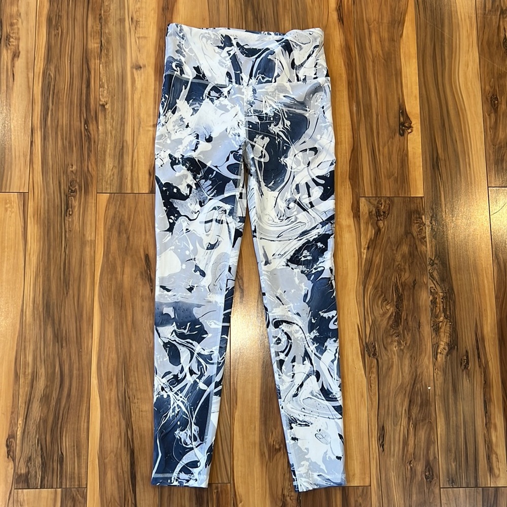 Mono B blue and white abstract leggings size medium
